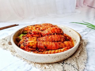 17、香辣皮皮虾,美味下酒菜必备。