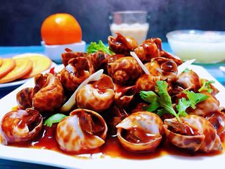 14、香辣花螺,香辣花螺无论是追剧还是和朋友小聚都是必备美味