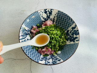 6、韭菜锅贴,料酒