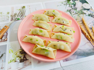 22、韭菜锅贴,成品图