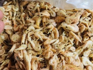 9、客家小吃：蒜苗粿（葫粄）➕菜头粄,虾米要准备稍微有硬壳的小虾米