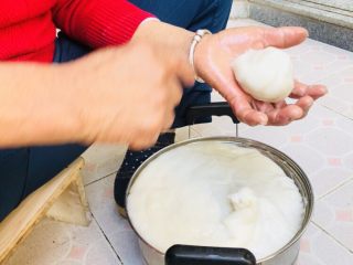 32、客家小吃：蒜苗粿（葫粄）➕菜头粄,大小差不多这样