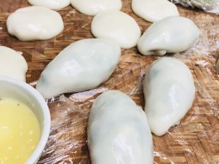 39、客家小吃：蒜苗粿（葫粄）➕菜头粄,一个个做好。