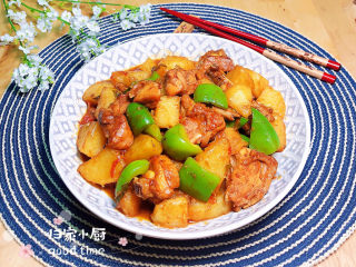17、三黄鸡炖土豆,鲜嫩多汁的三黄鸡炖土豆上桌了！