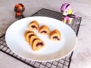 17、双色薯烧,双色薯烧切成小丁就可以吃了