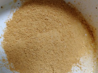 10、新奥尔良烤鸡腿,倒入碗中（建议带口罩）