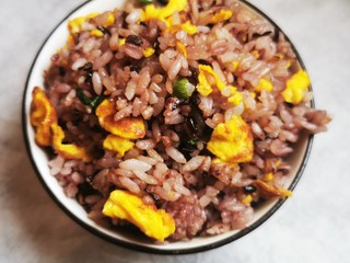 7、蛋炒饭（家常简洁版）,没有放其他辅料，我比较喜欢简单一点。