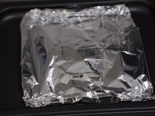 13、孜然金针菇,盖好锡纸