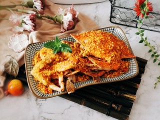 16、避风塘炒蟹,出锅装盘