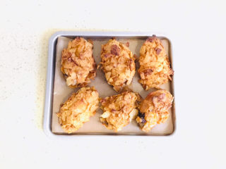 16、薯片鸡翅,取出来自然放凉