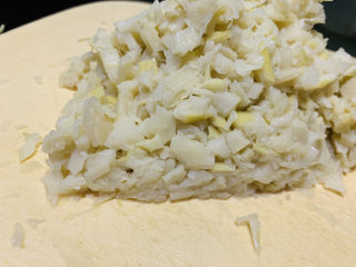 6、老北京炸酱面,笋捞后，切粒