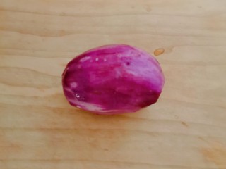 6、紫薯银耳粥,紫薯去皮