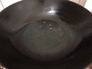 10、荷包蛋焖面,再加少许油，中火