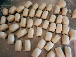 13、山药馒头,再次发酵 明显蓬松 感觉轻飘飘的。