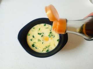 14、菠菜鸡蛋羹,蒸好后，加入几滴芝麻油