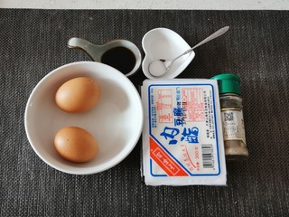1、豆腐蒸蛋,食材准备好
