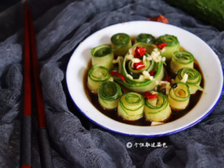 11、响油黄瓜卷,一口一个黄瓜卷，那叫一个清脆爽口