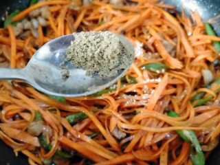 16、胡萝卜炒肉丝,多加点孜然粉(这道菜的灵魂)