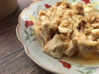 9、蒜蓉蒸鸡胸肉,很嫩