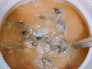 12、砂锅粥,还有生蚝