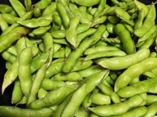 2、五香毛豆,洗净备用