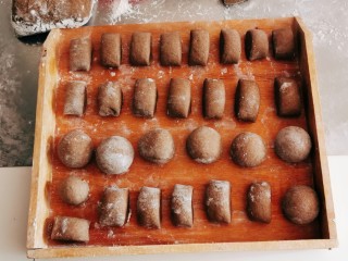 13、荞麦馒头,依次全部做好  静置 二次发酵