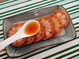 12、桂花糖藕,倒入汤汁