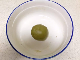 5、冬至美食  茄汁三味猫爪汤圆,揉成一个黄瓜的抹茶面团