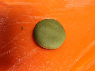 23、冬至美食  茄汁三味猫爪汤圆,包起来捏紧收口后压扁