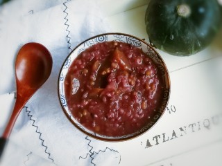 17、黑米红豆粥,暖暖的营养粥