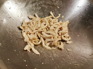 7、雪菜肉丝面,变色后捞出备用