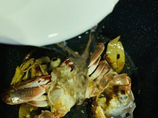 11、香辣梭子蟹,加清水