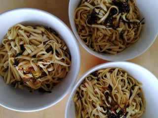 15、黄小厨版葱油面,做了三人份，吃完真的是满口留香。