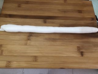 13、水晶蒸饺,皮搓揉细长条