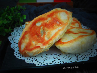 16、河南韭菜粉条水煎包,底部金黄酥脆，肉馅鲜香多汁的水煎包，一学就会做