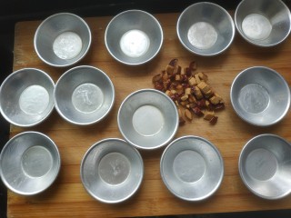 9、钵仔糕,模具刷油