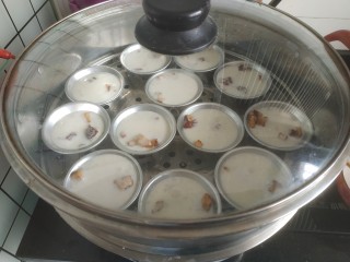 12、钵仔糕,盖盖子，大火烧开