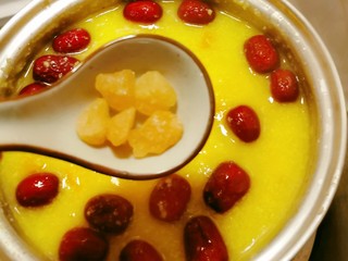 14、红枣南瓜粥,放入冰糖