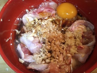 10、日式炸鸡块,在打一颗鸡蛋。