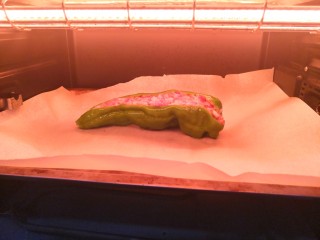 11、青椒酿肉,放入烤箱，200度，20分钟（需要预热的烤箱提前预热）