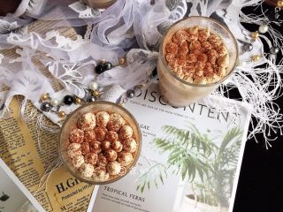 14、巧克力慕斯杯,完成。