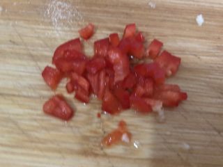 8、孜然金针菇,辣椒剁碎