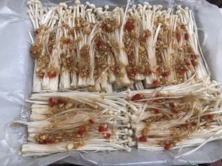 14、孜然金针菇,加好后