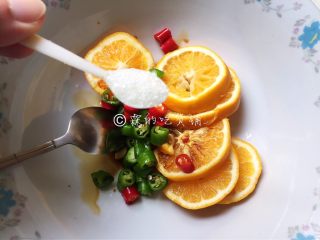 10、酸辣爽口的柠檬鸡翅根,糖。