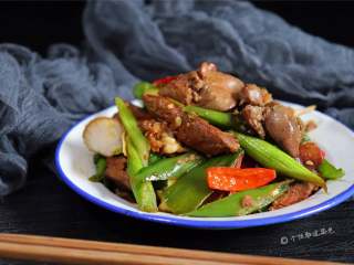 11、辣椒炒鸡肝,味道鲜美 香辣可口