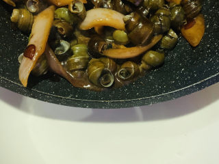 18、紫苏炒田螺,出锅!