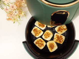 12、香辣馒头片,可以翻个面也可以不翻