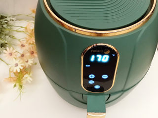 10、香辣馒头片,选择功能键【薯条】，170度