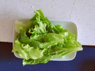 3、芝士火腿三明治,生菜清洗干净