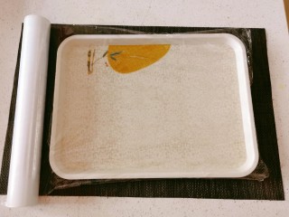 5、芝士火腿三明治,展开一张保鲜膜